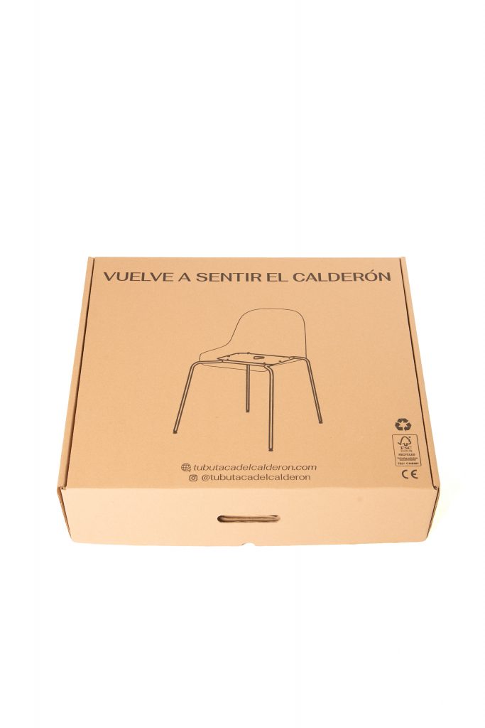 packaging de producto del soporte para las butacas del estadio Vicente Calderón